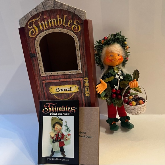 Annalee Mobilitee Doll Christmas Thimbles Elfin "Laurel" Wreath Maker Wood Box - Picture 2 of 15